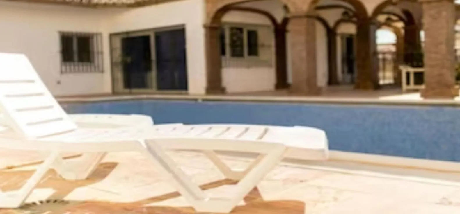בנאלמדנה Espectacular Villa Puerto Marina Playa