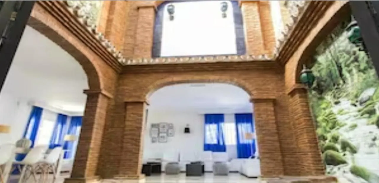 בנאלמדנה Espectacular Villa Puerto Marina Playa ספרד